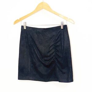 FREE PEOPLE Black Mini Skirt Light Weight Suede Size Small